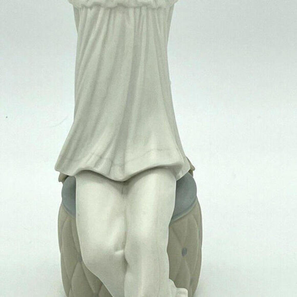LLADRO Figurine Girl with Mothers Shoe‎ Sitting MATTE RETIRED 1084